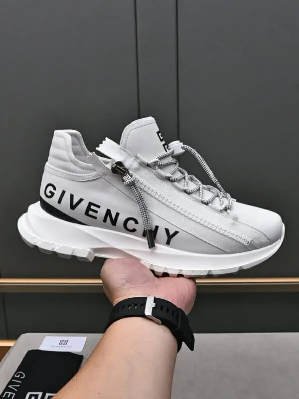 givenchy decontractees chaussures pour homme s_12567b72